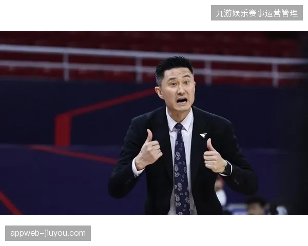 广东队战术短板在季后赛暴露，杜锋指导的轮换策略因教练组人员变动受影响